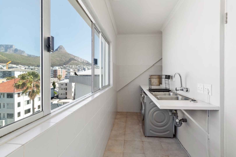 2 Bedroom Property for Sale in Sea Point Western Cape